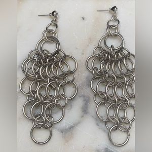 Vintage silvertone chain mail chandelier earrings dandgle